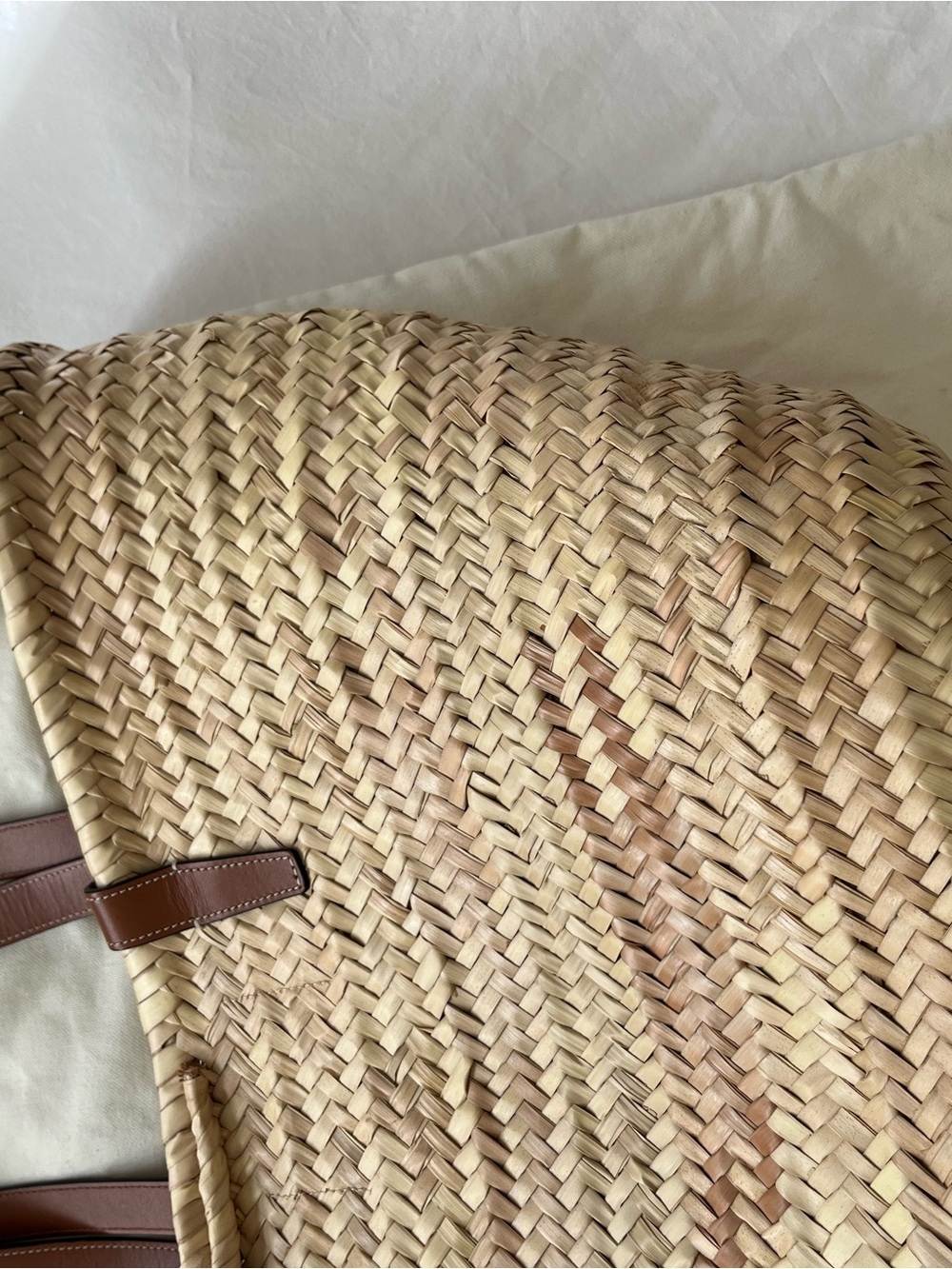 Celine Medium Classic Panier in Palm Leaves and Calfskin - Picture 6 of 12